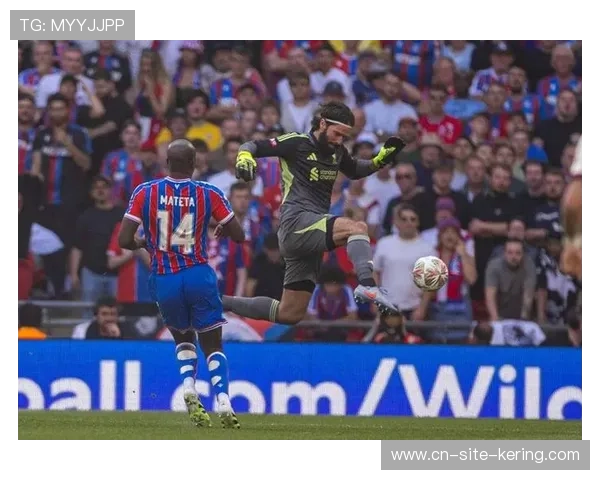 水晶宫点球大战力克对手 门将神勇扑救助球队晋级 水晶宫点球大战力克对手 门将神勇扑救助球队晋级