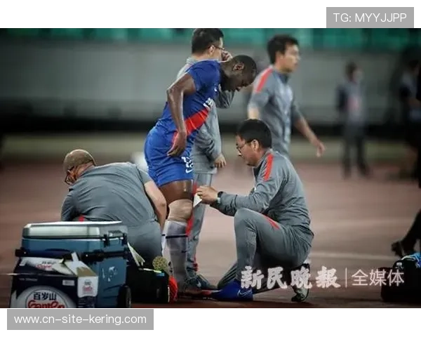 沪上双雄争霸演变:海港进攻火力对决申花防守稳固 沪上双雄争霸演变:海港进攻火力对决申花防守稳固